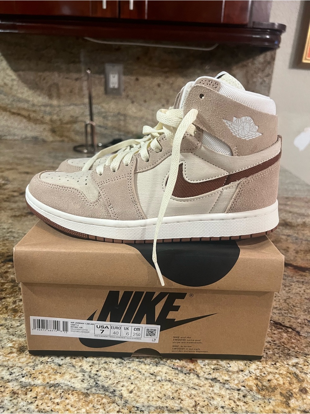 Nike Air Jordan 1 Mid - Beige and Brown